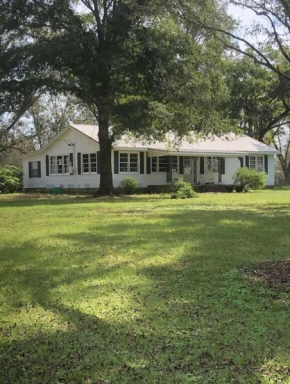 Relaxing Farm and Cattle Experience close to Casino with Golf Dinning Restaurants
